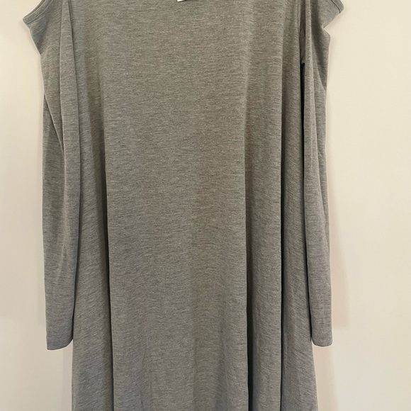 ALLY | Grey cold shoulder long sleeve dress - Picture 4 of 4